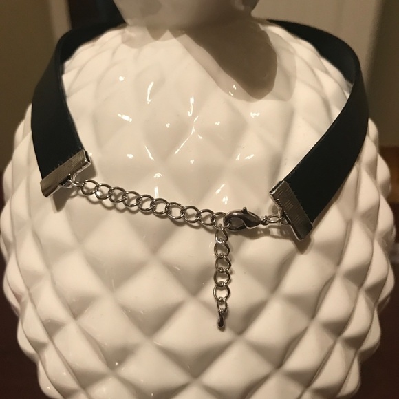 🟣🟣🌸Rhinestone Embellished Choker - Picture 4 of 4